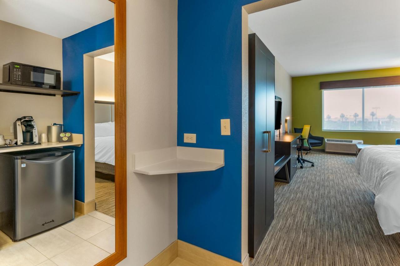 Holiday Inn Express & Suites - Phoenix Dwtn - State Capitol By Ihg Bagian luar foto