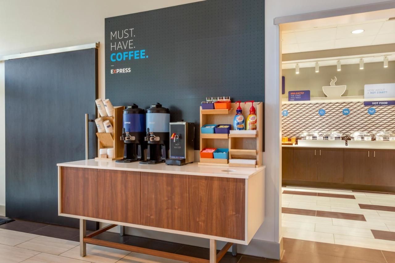 Holiday Inn Express & Suites - Phoenix Dwtn - State Capitol By Ihg Bagian luar foto