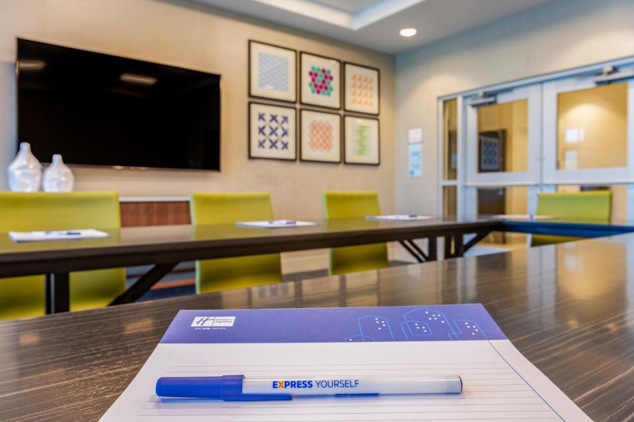 Holiday Inn Express & Suites - Phoenix Dwtn - State Capitol By Ihg Bagian luar foto